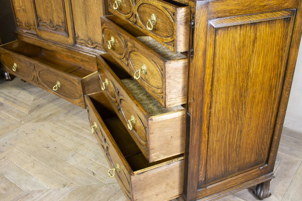 1920s Jacobean Revival Oak Bedroom Suite - Image 5