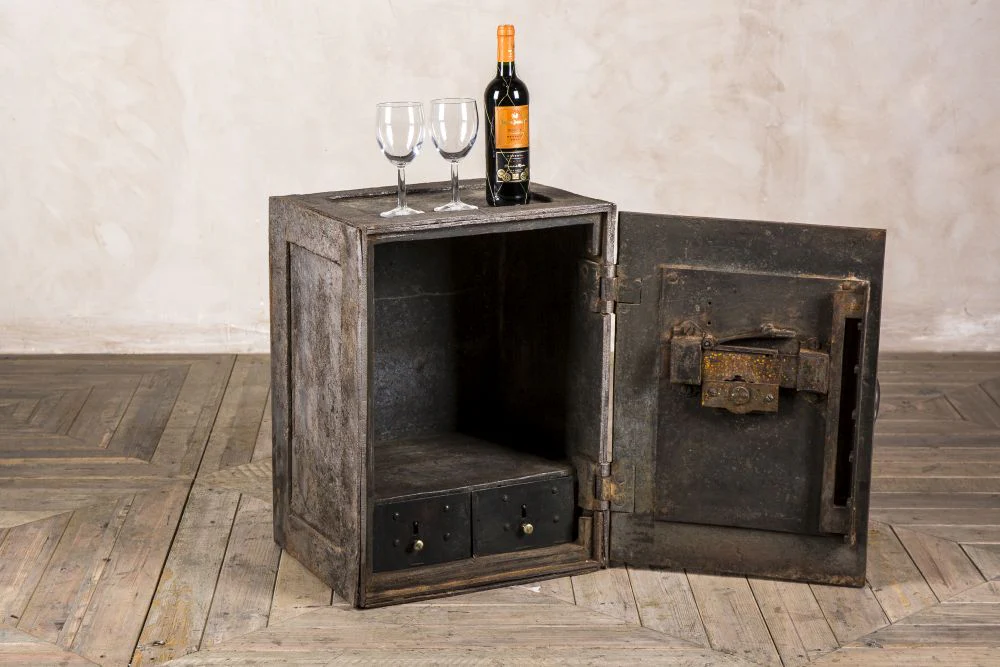 Antique Cast Iron Safe - Image 5