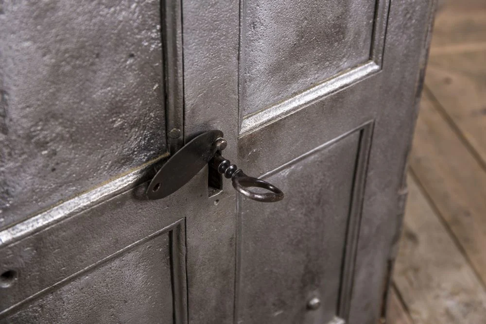 Antique Cast Iron Safe - Image 7