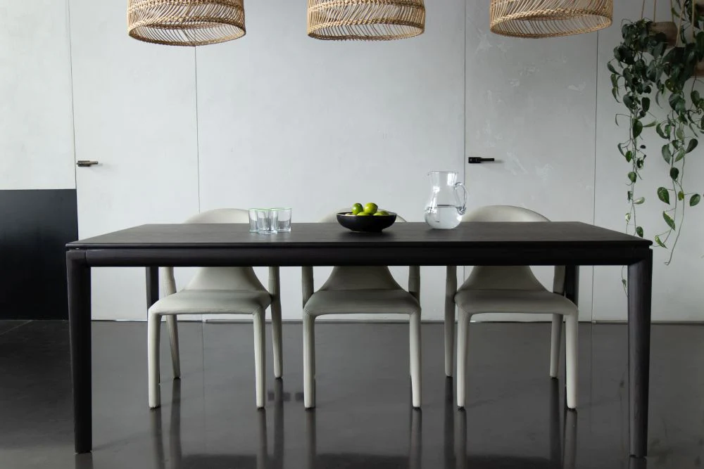 Baltimore Dining Table - Image 2