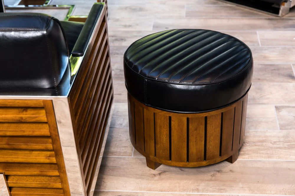 Belfast Leather Swivel Chair - Image 14