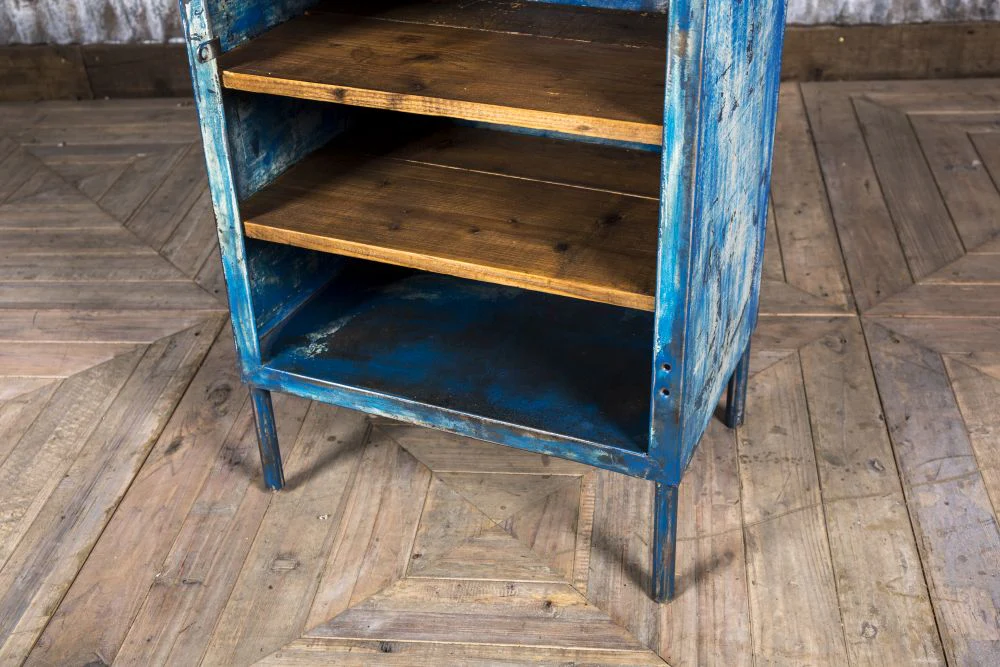 Vintage Waitress Stand - Image 6