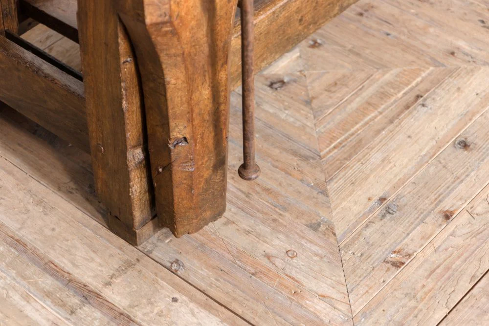 Victorian Carpenters Workbench With Leg Vice - Image 10