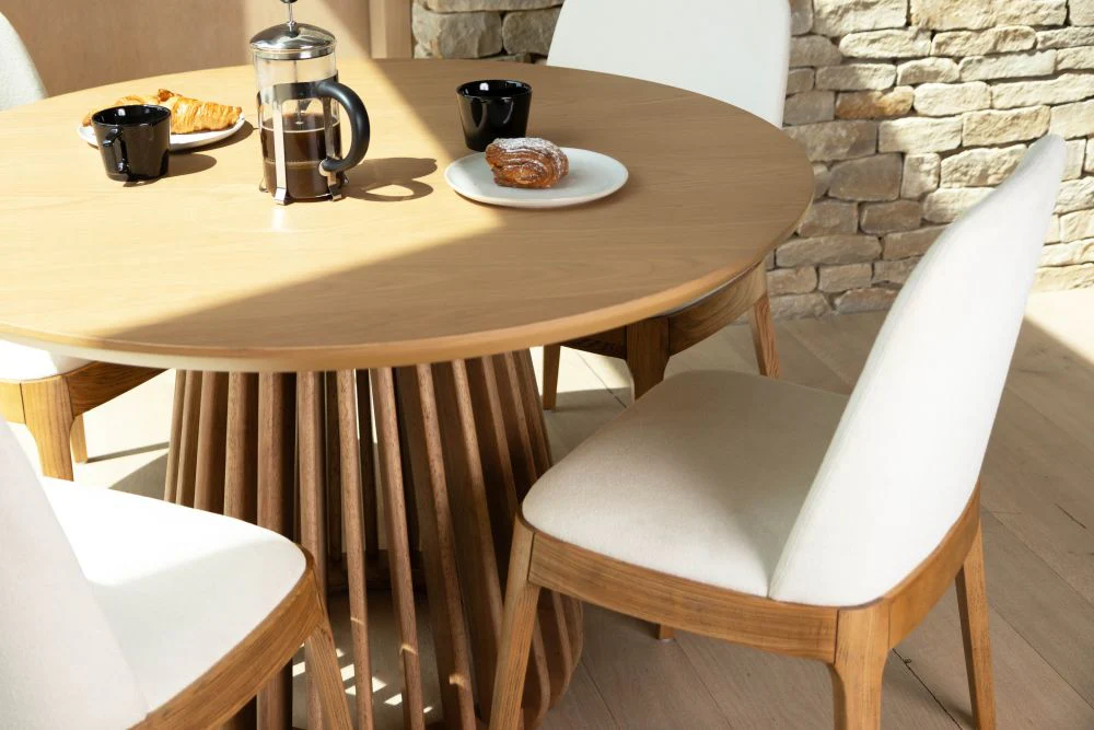 Darcy Round Dining Table in Seasoned Oak - SECONDS ITEM - Image 11