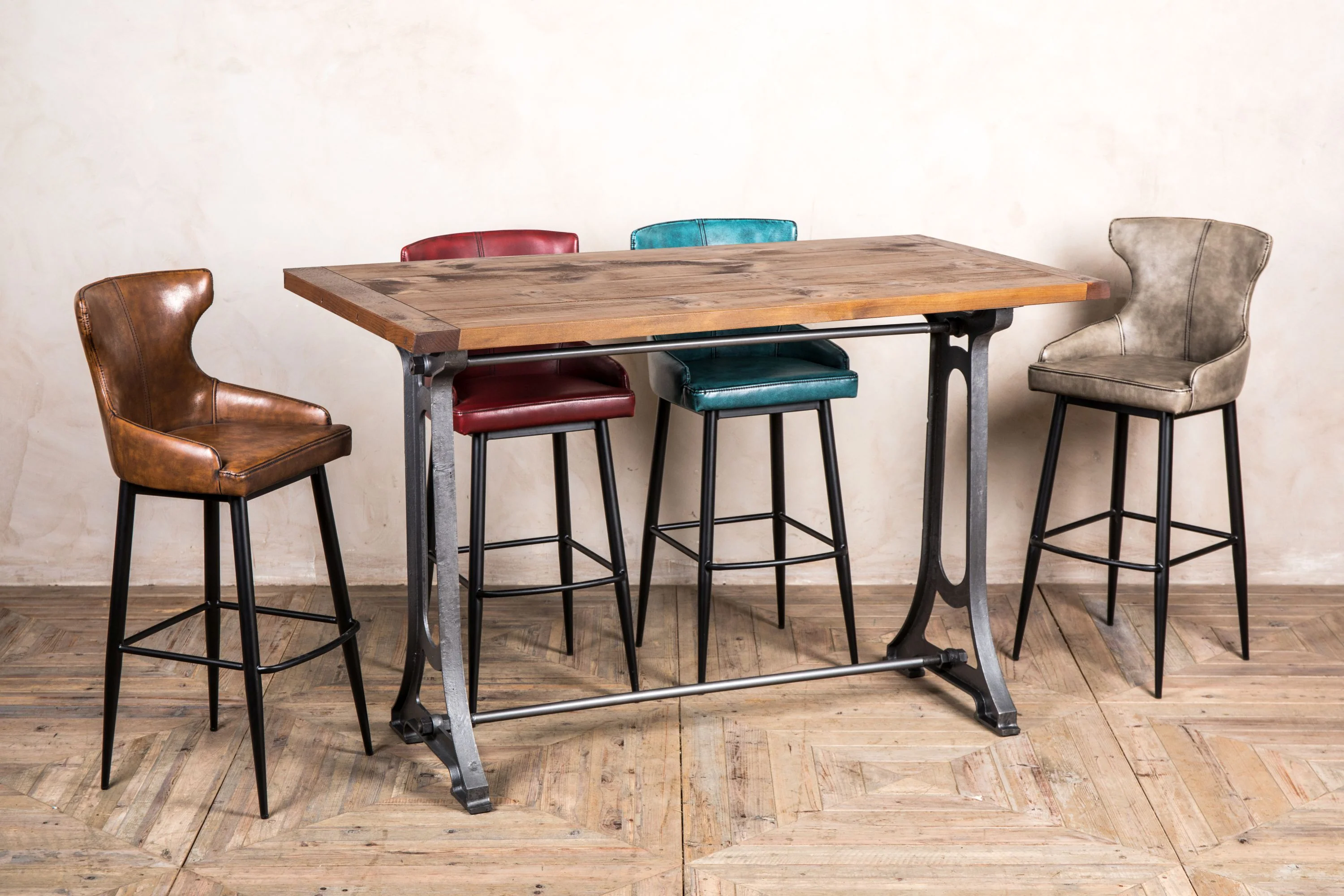 Detroit Poseur Bar Table