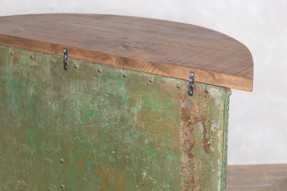 Galvanised Curved Riveted Tank Table - Image 10
