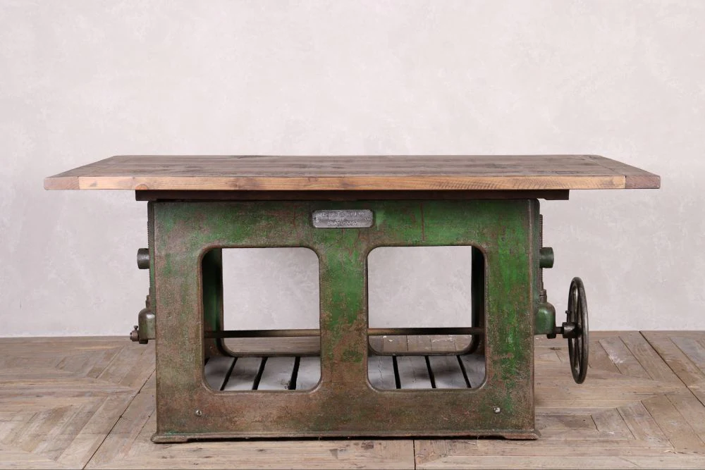 Height Adjustable Saw Bench Table