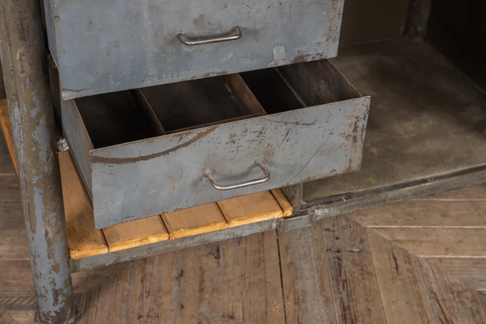 Industrial Metal Serving Station - Image 6