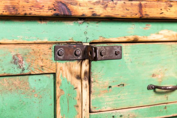 Large Tool Bench - Image 5