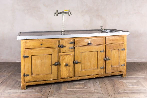 Kitchen Island Bar with Beer Taps