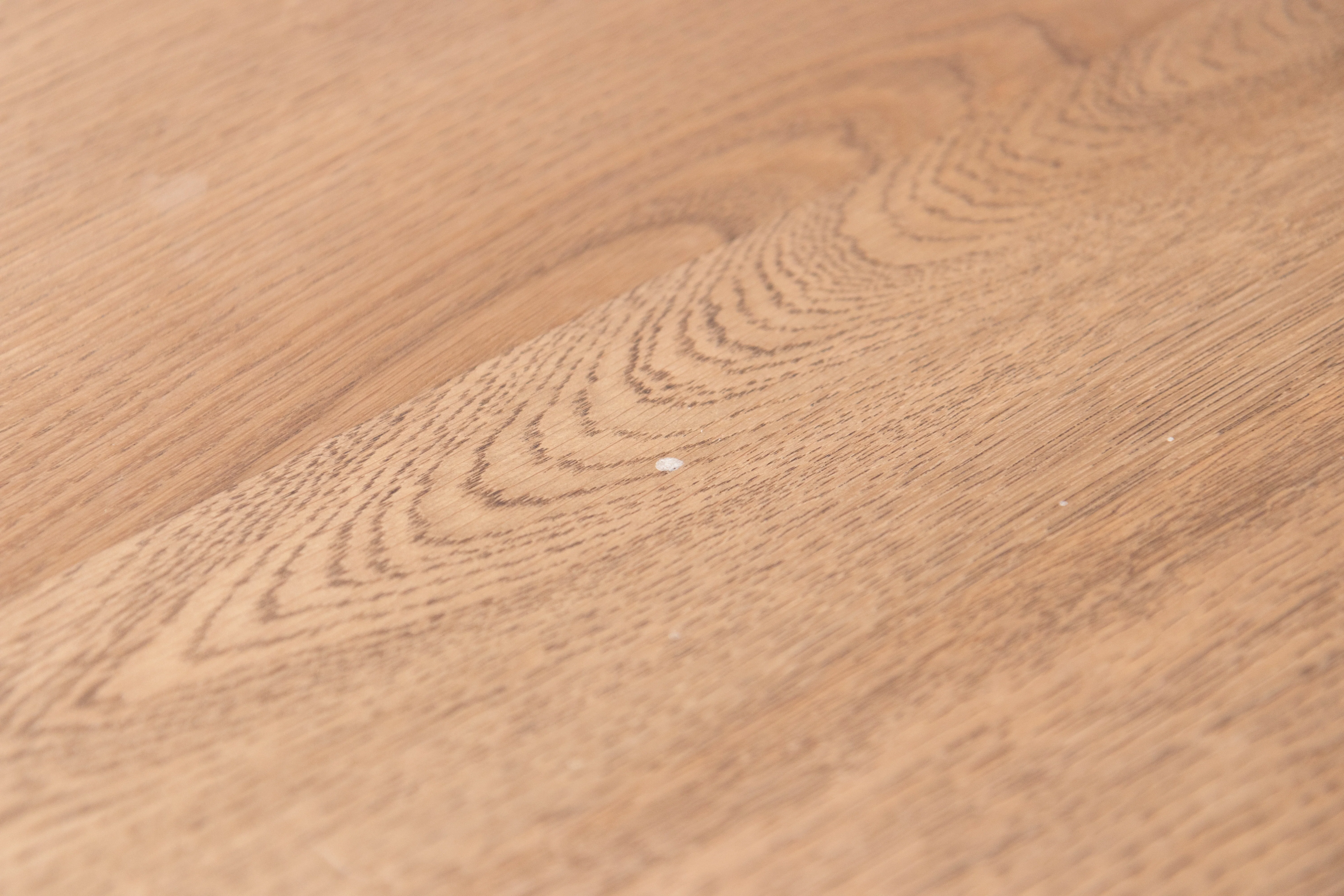Knightsbridge Oak Dining Table in Weathered - SECONDS ITEM - Image 4