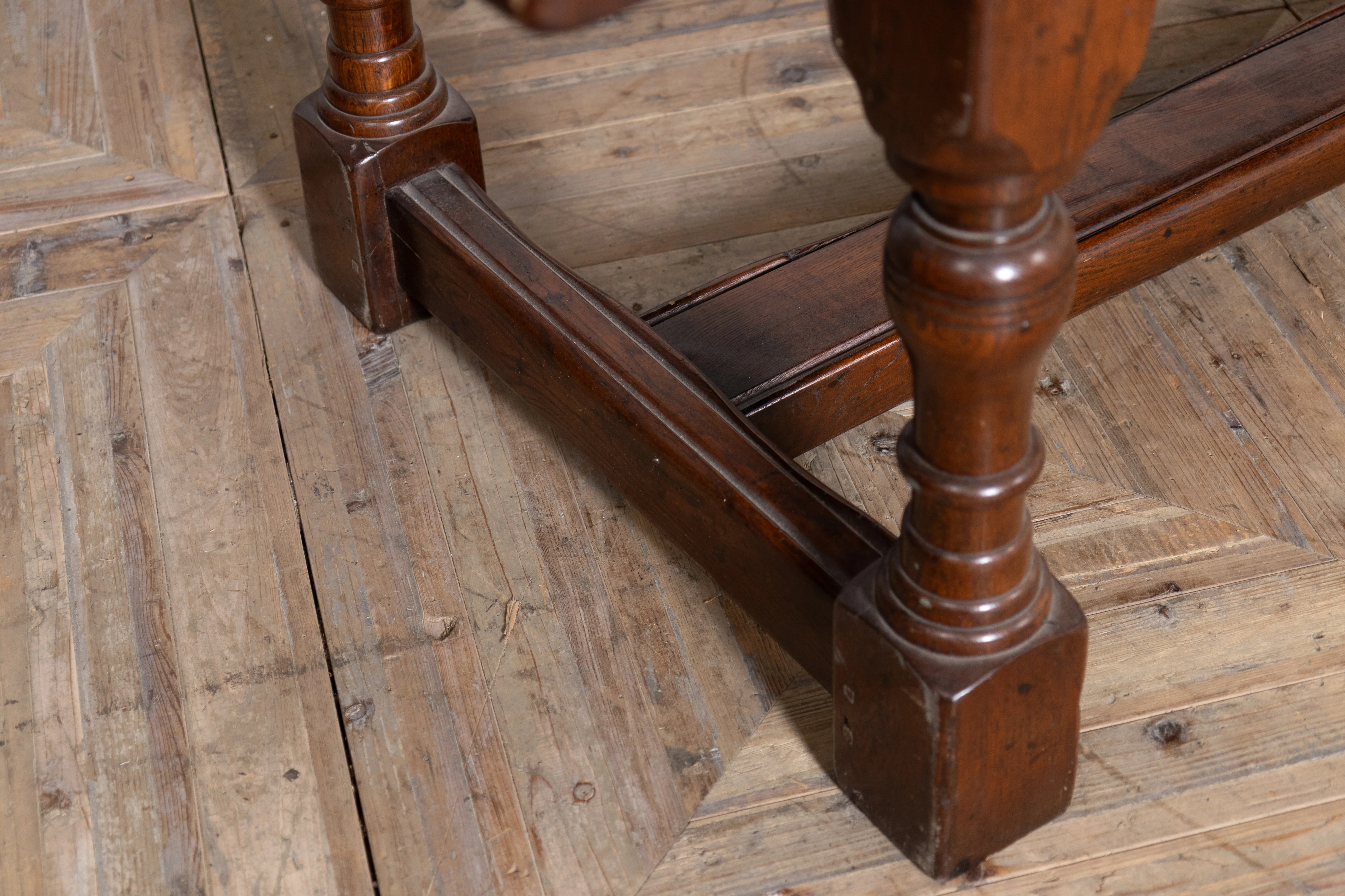 Large Country Pub Sharing Table - Image 3