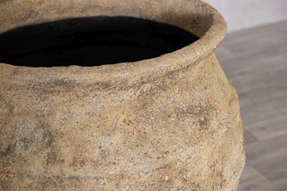 Large Concrete Pot - Image 6