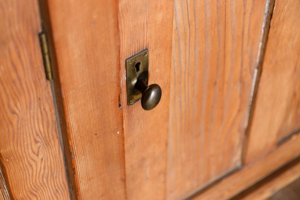 Large Pine Kitchen Dresser - Image 12