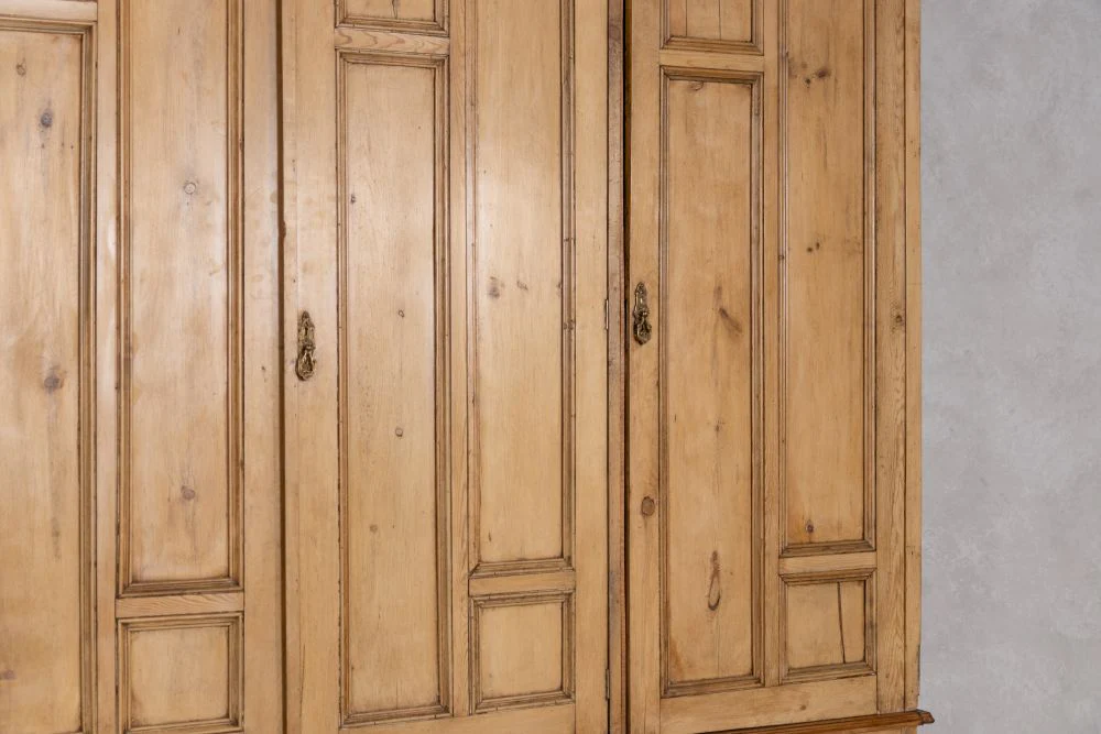Large Pine Antique Housekeepers Cupboard - Image 4