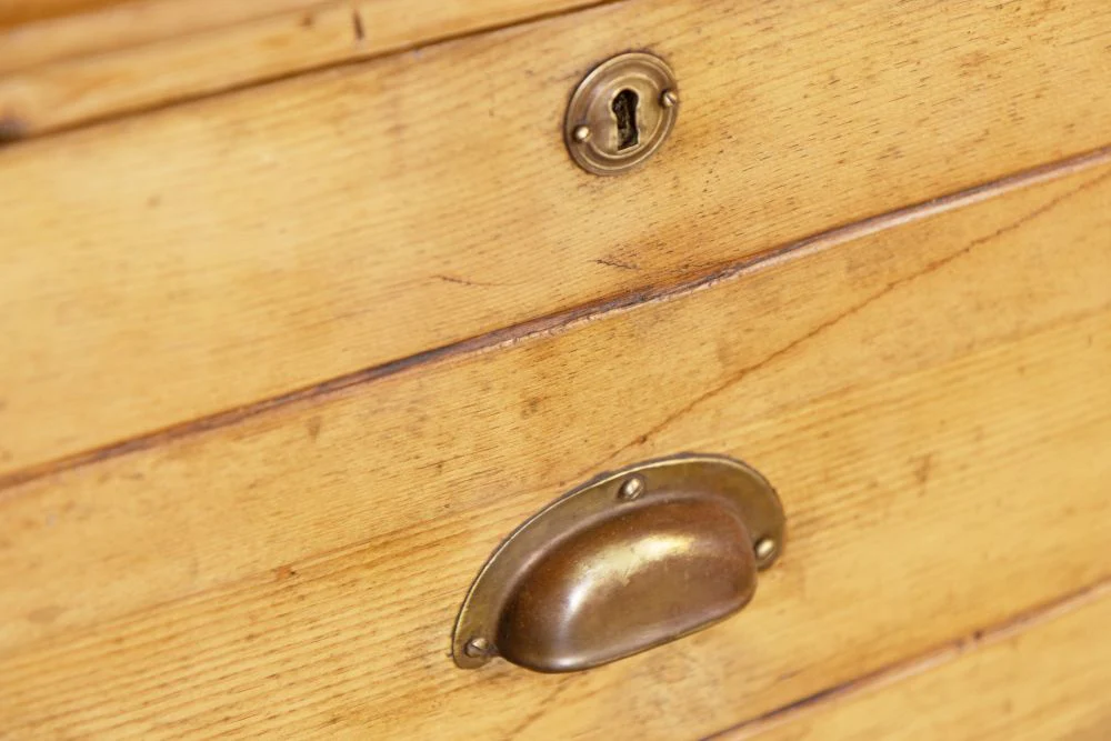Large Pine Antique Housekeepers Cupboard - Image 9