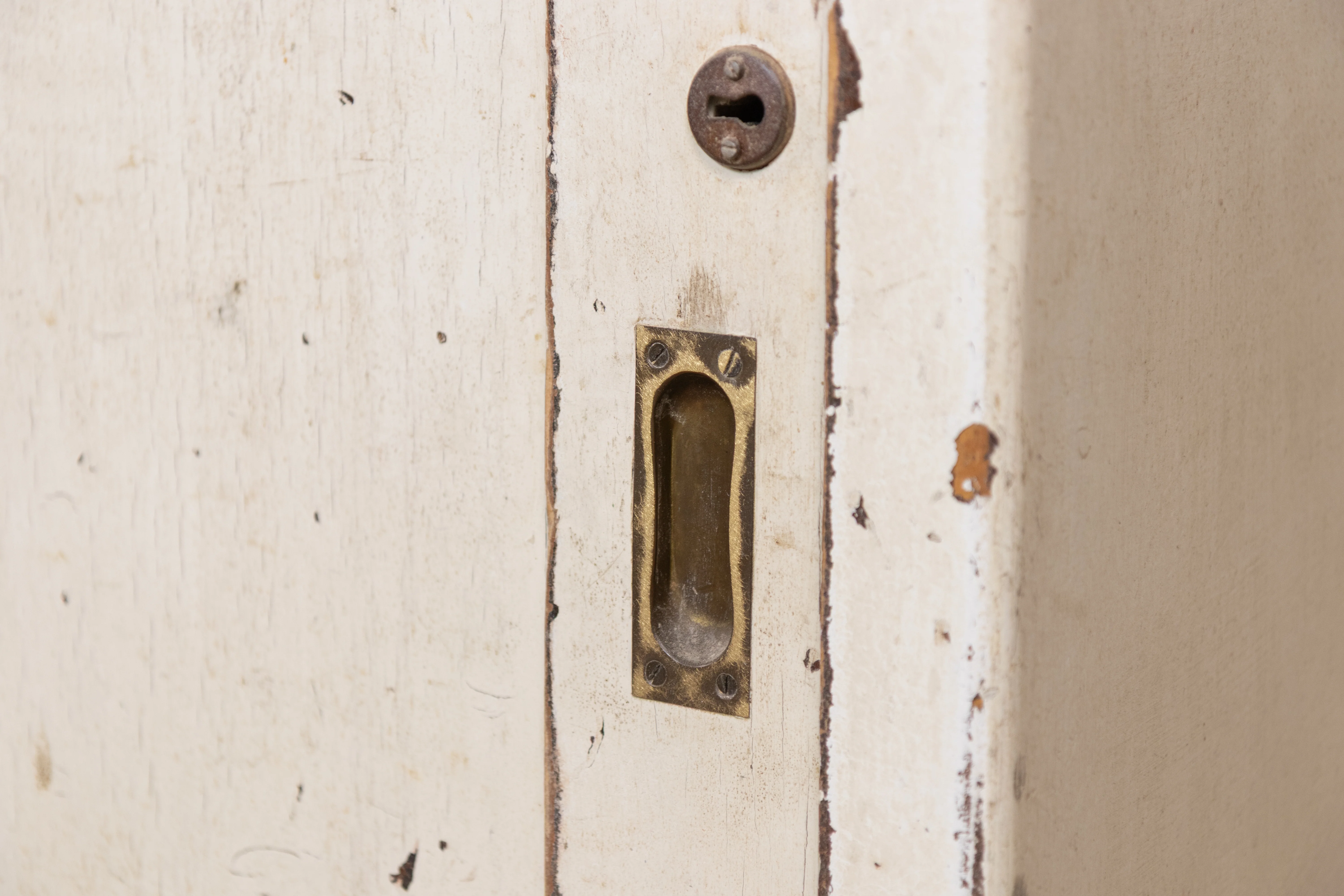 Large Pine Housekeeper's Cupboard with Glass Doors - Image 7
