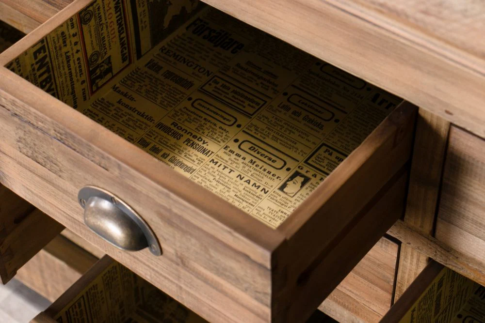 Large Rustic Sideboard with Vice - Image 7