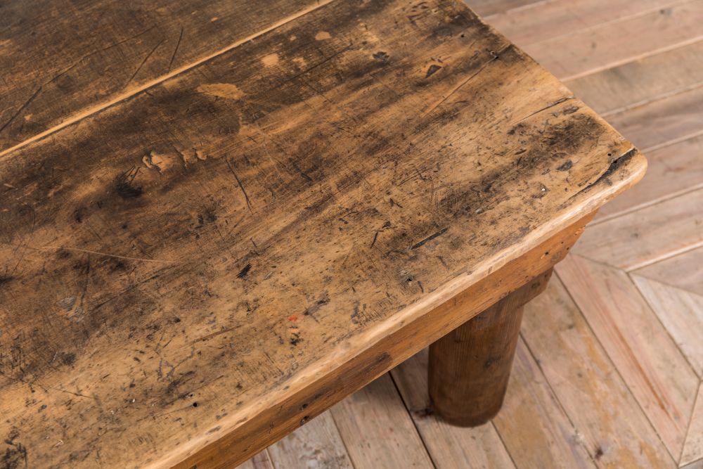 Large Vintage Coffee Table - Image 4