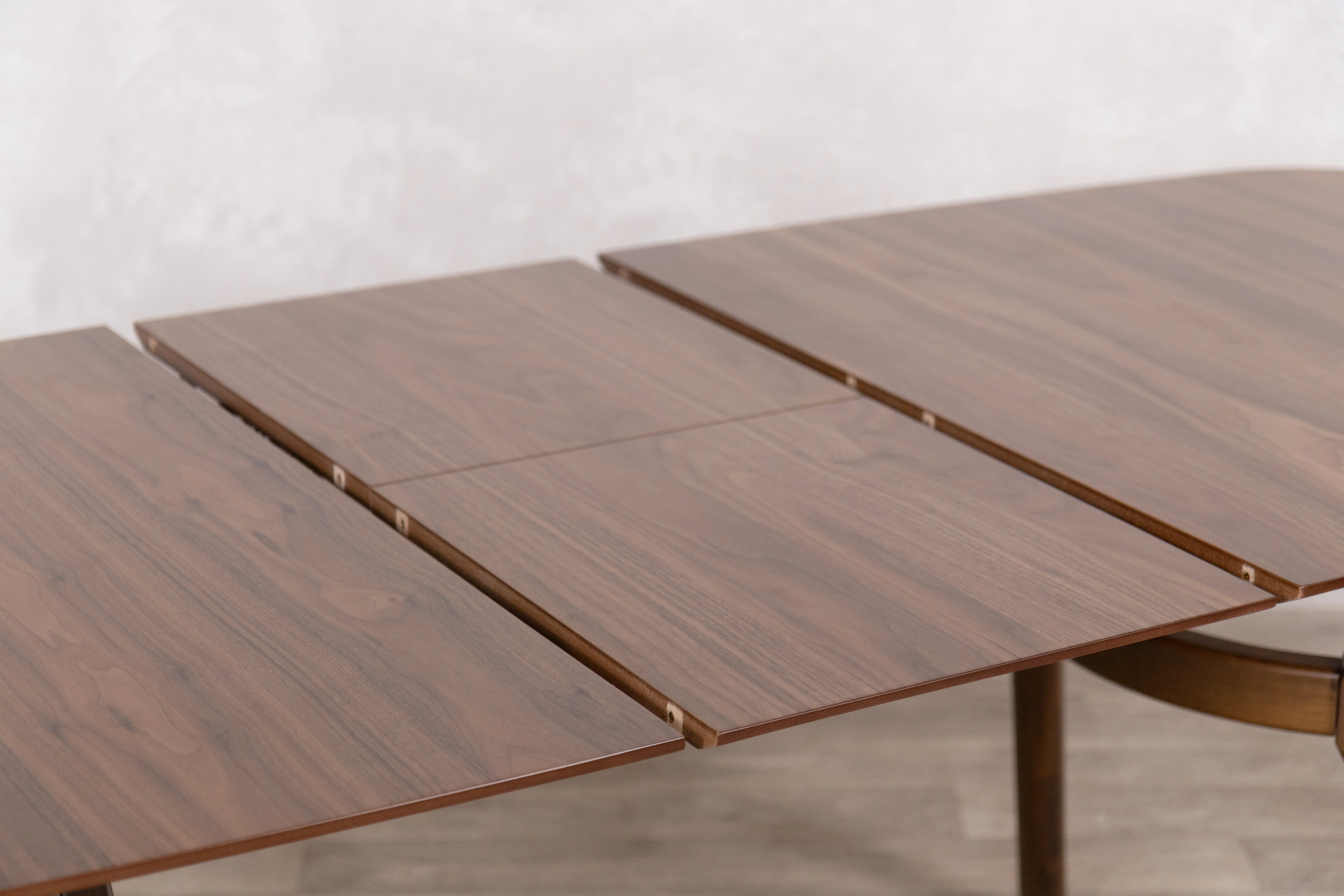 Layla Oval Extending Dining Table - Image 16
