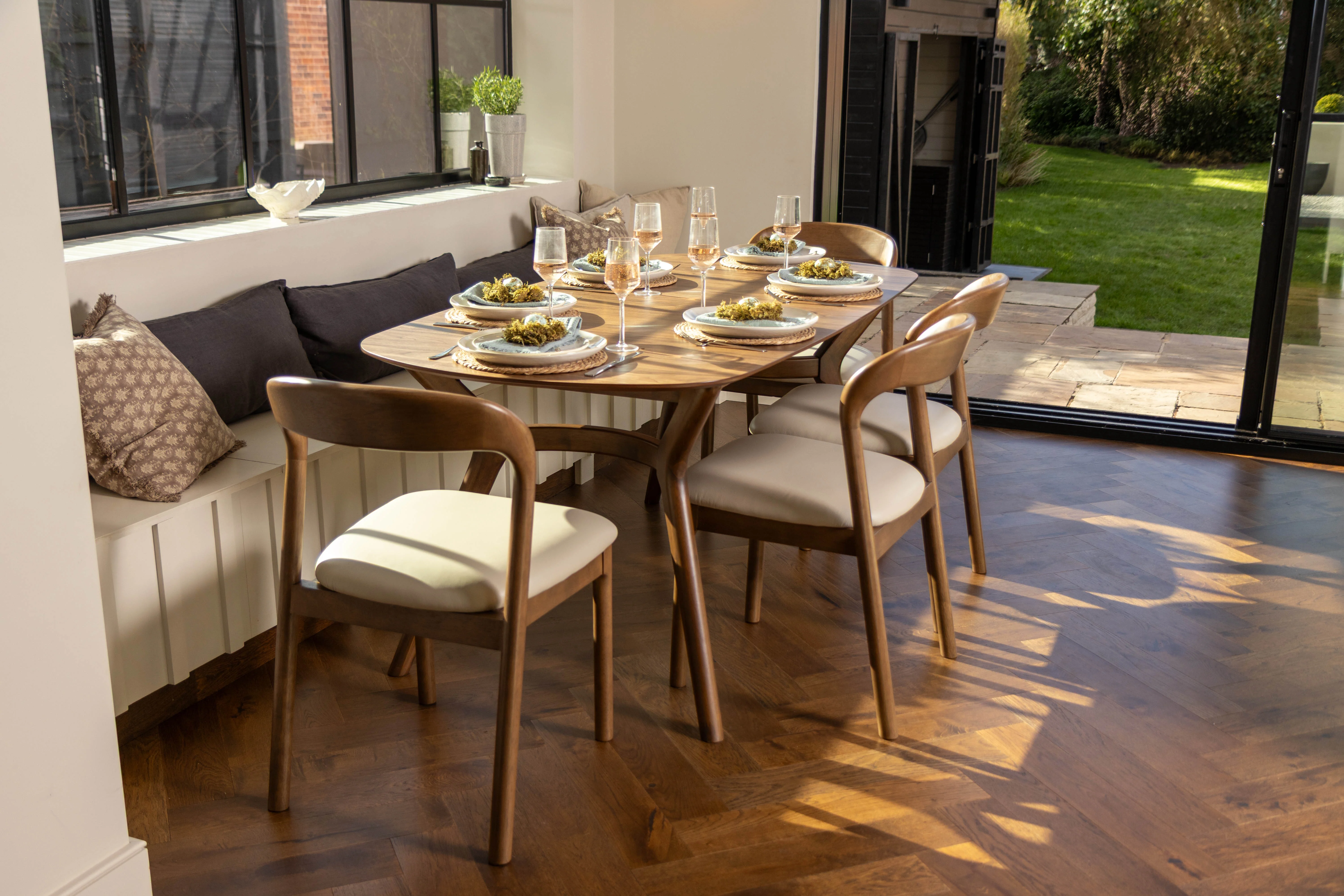Layla Oval Extending Dining Table - Image 28