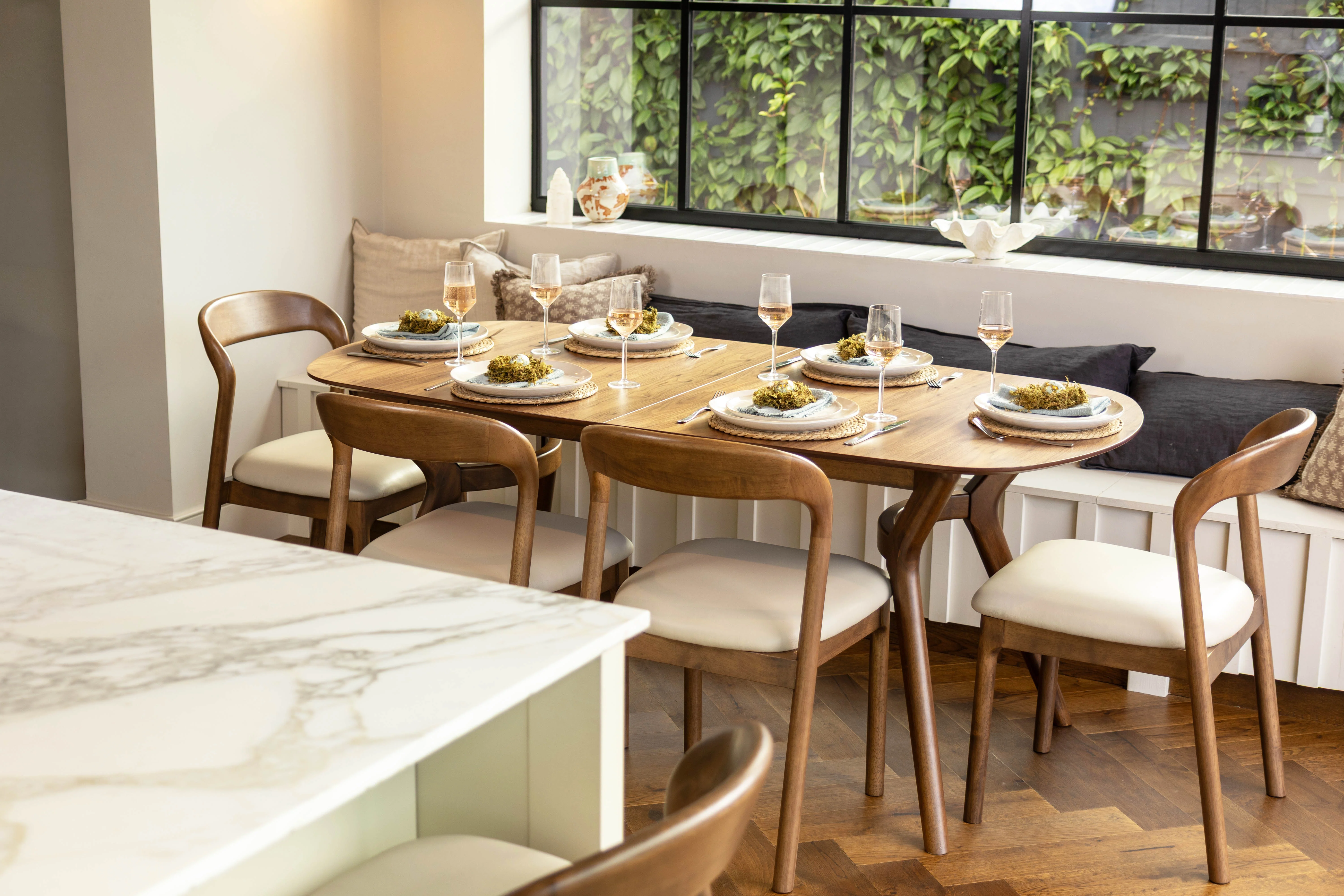 Layla Oval Extending Dining Table - Image 4