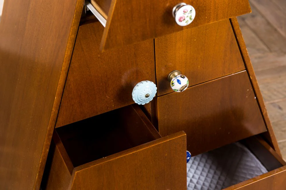 Medium Triangle Chest of Drawers - Image 3