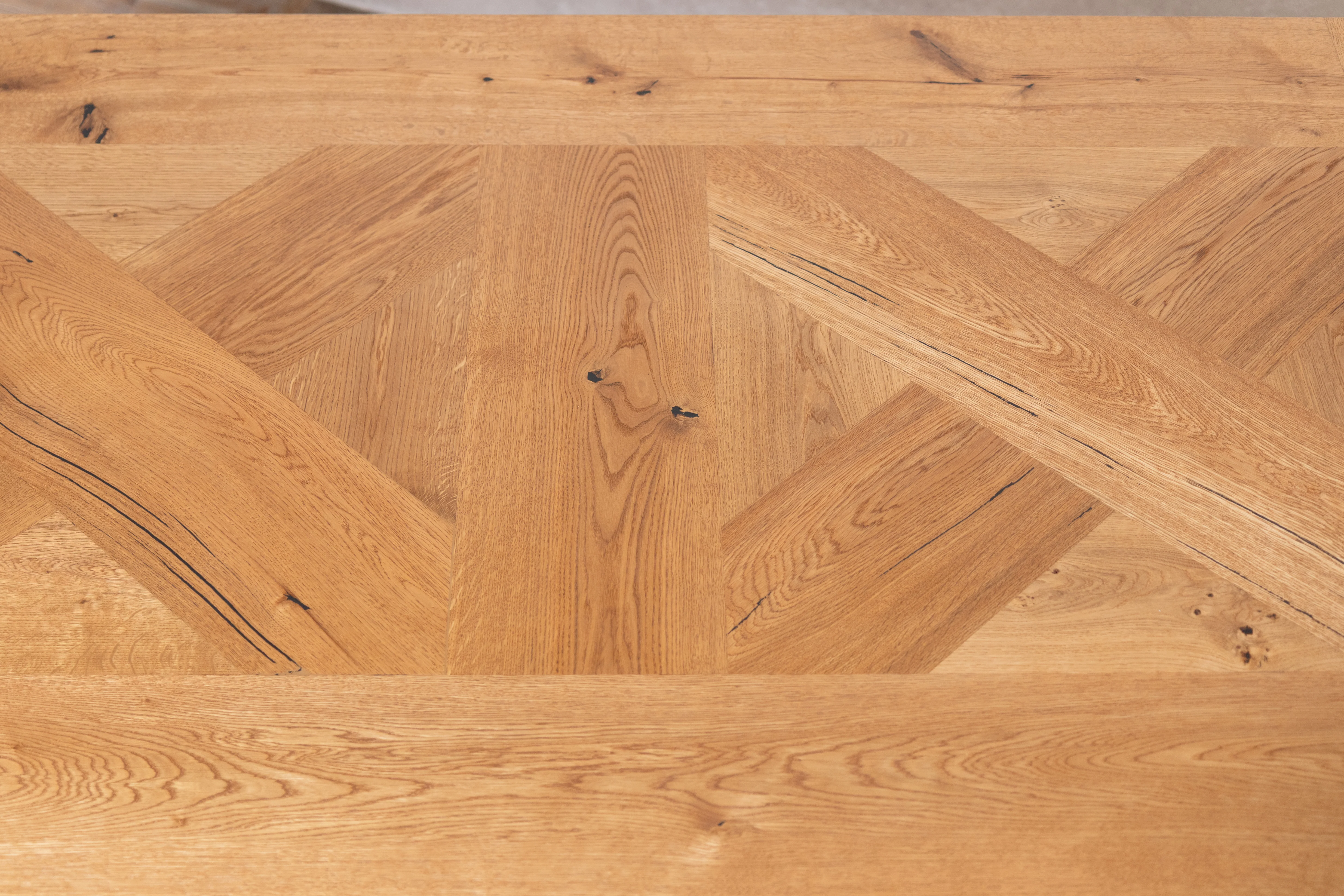Oak Live Edge Dining Table with Tapered Legs - 180x100cm - SECONDS ITEM - Image 5