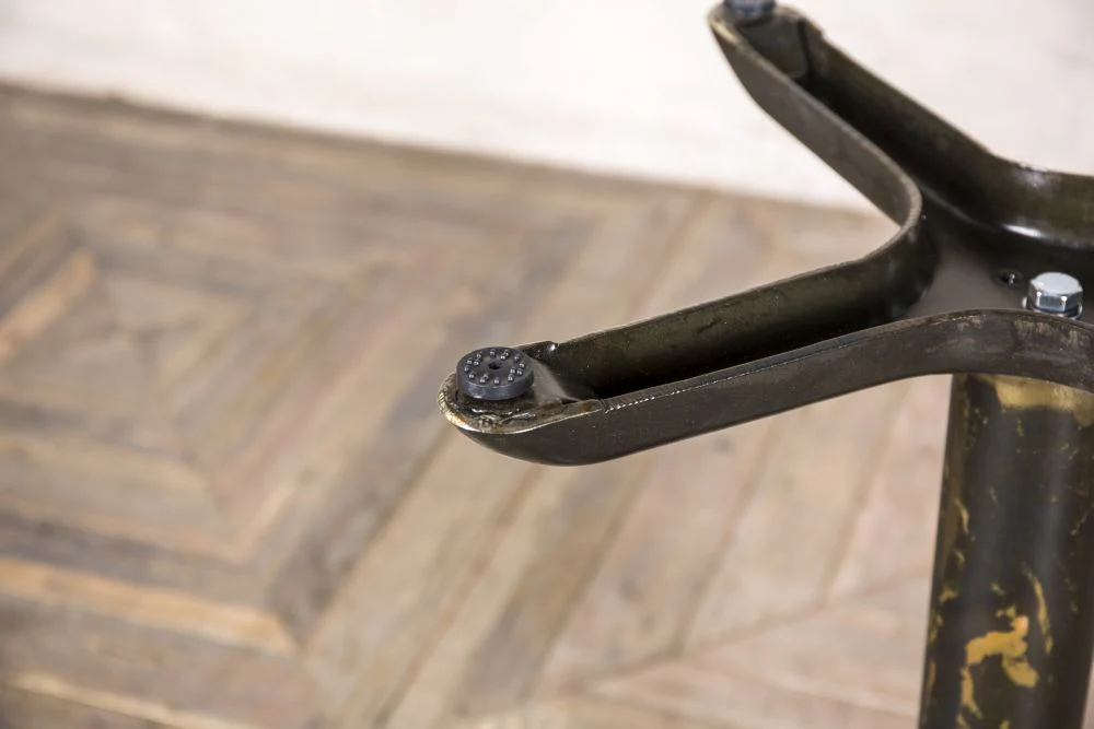 Pedestal Bistro Table (Dining) - Image 18