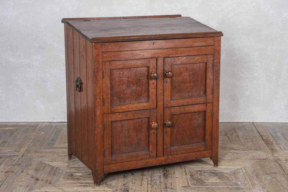 Pine Front of House Maitre D Stand - Image 10