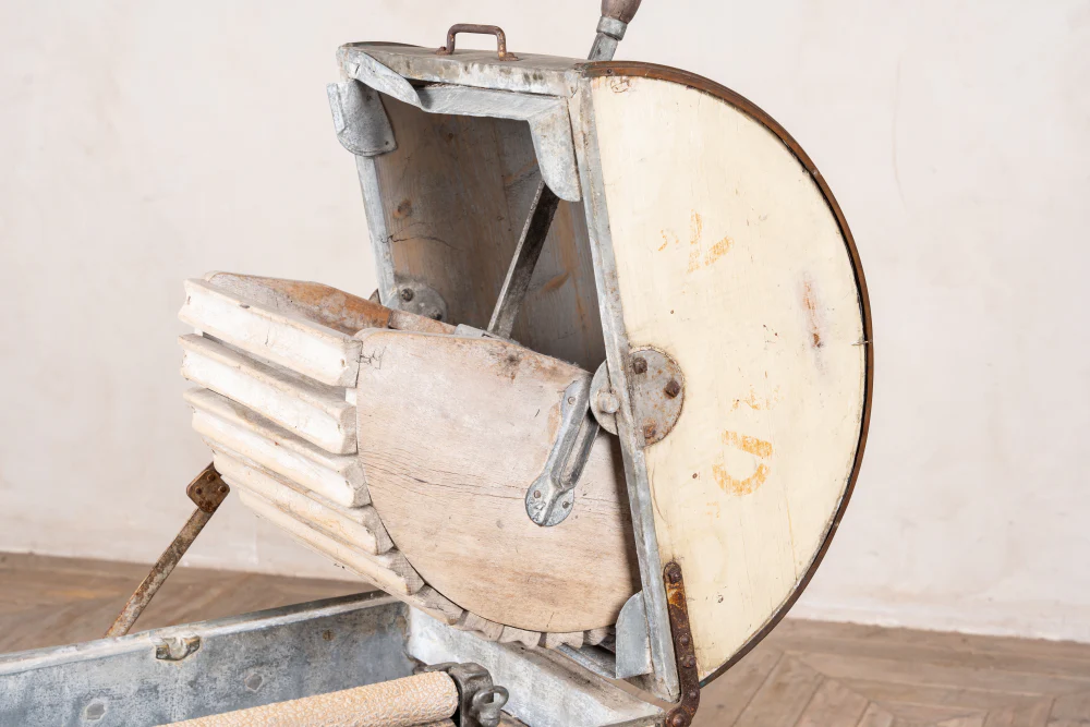 Vintage Washing Machine - Image 3