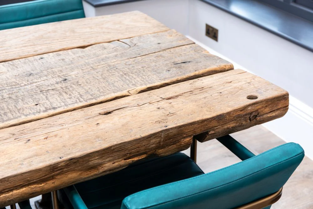 Old Barn Reclaimed Oak Dining Table - Image 4