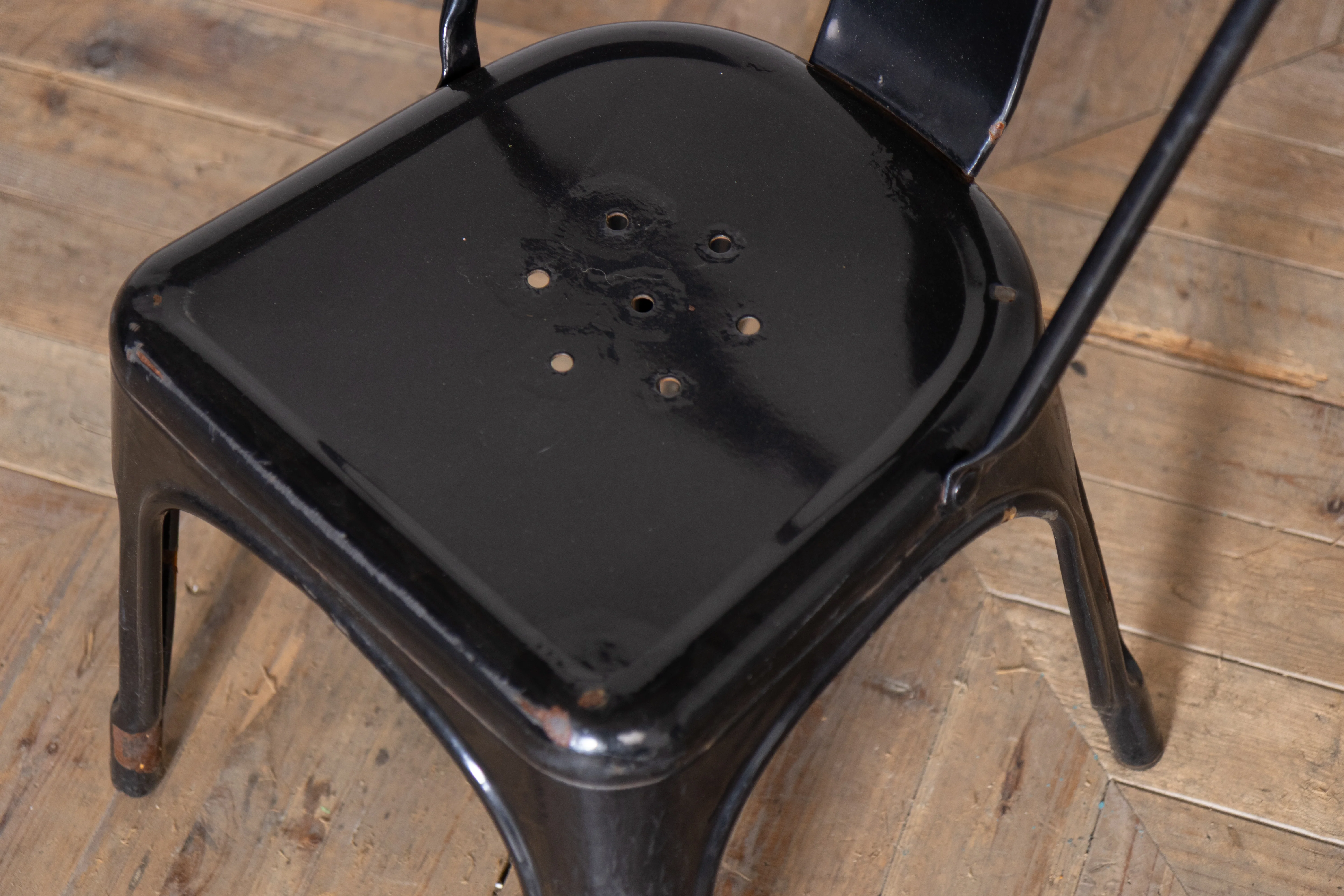 Set of 6 - Tolix Chairs - Image 8