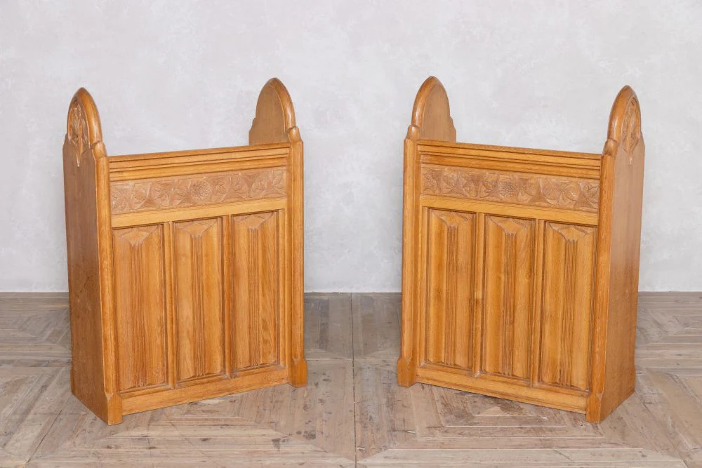 Solid English Oak Front of House Lectern Stand