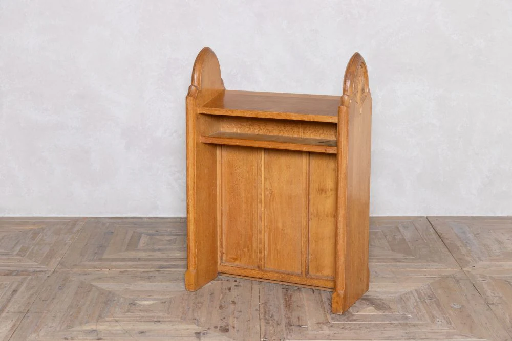 Solid English Oak Front of House Lectern Stand - Image 4