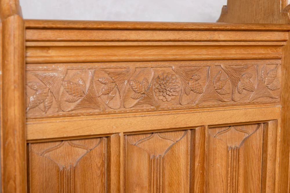 Solid English Oak Front of House Lectern Stand - Image 8