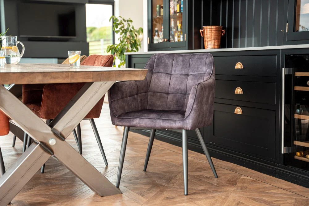 Stamford Dining Table - Image 3