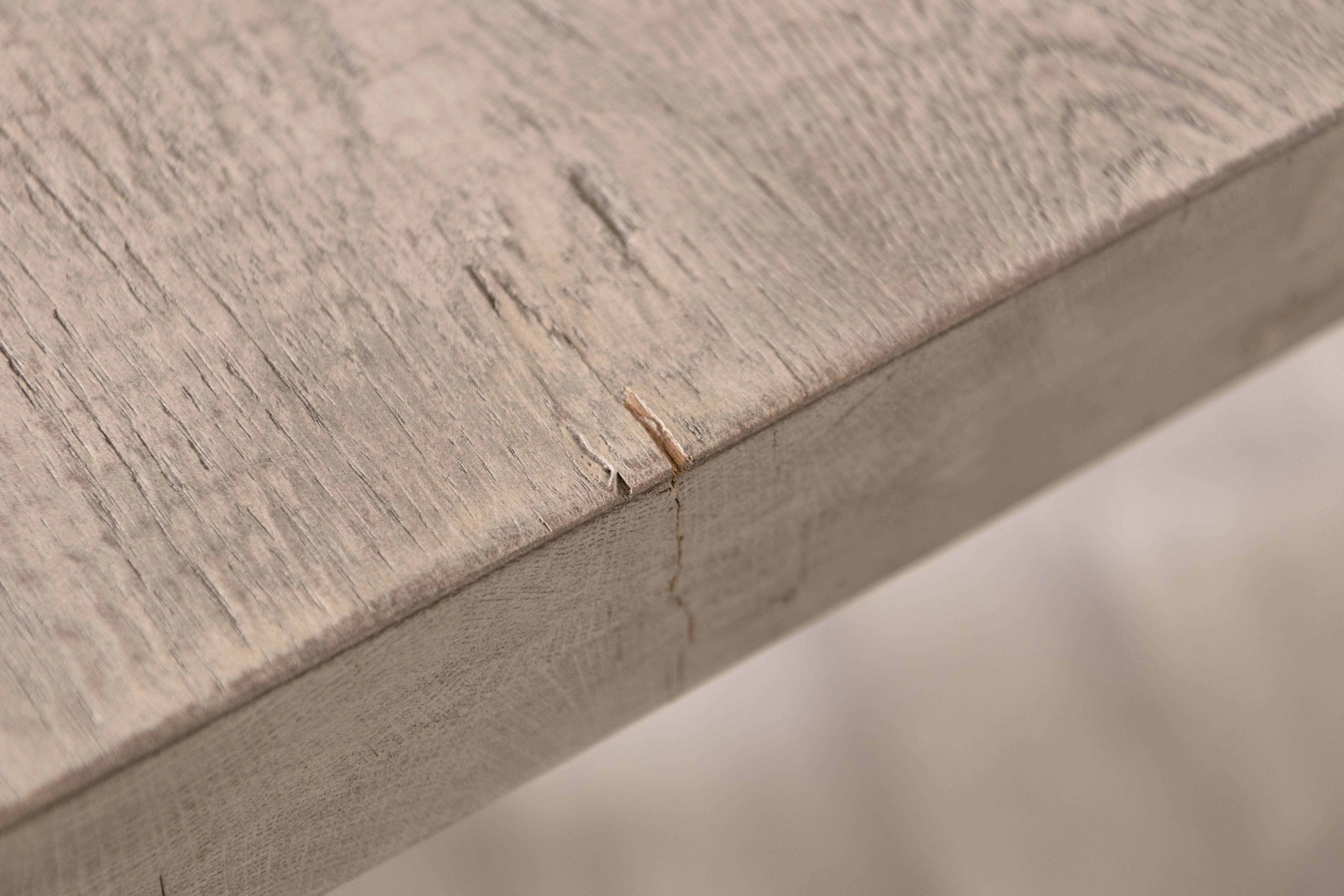 Tavistock Oak Dining Table - SECONDS ITEM - Image 17