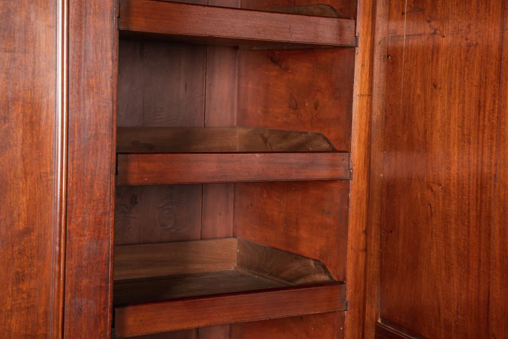 Victorian Mahogany Triple Wardrobe - Image 4