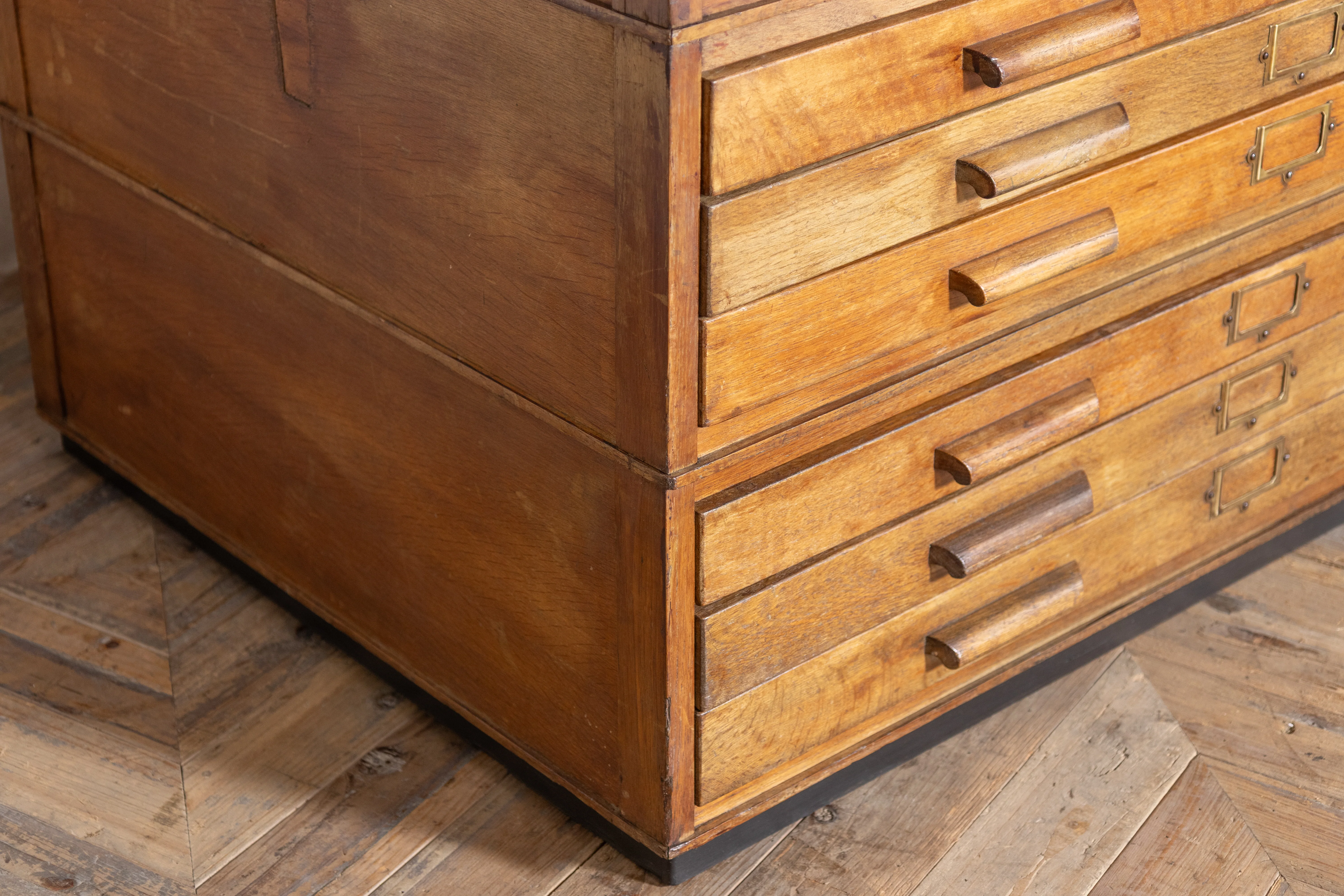Vintage 1920's Three Tiered Oak Plan Chest - Image 3