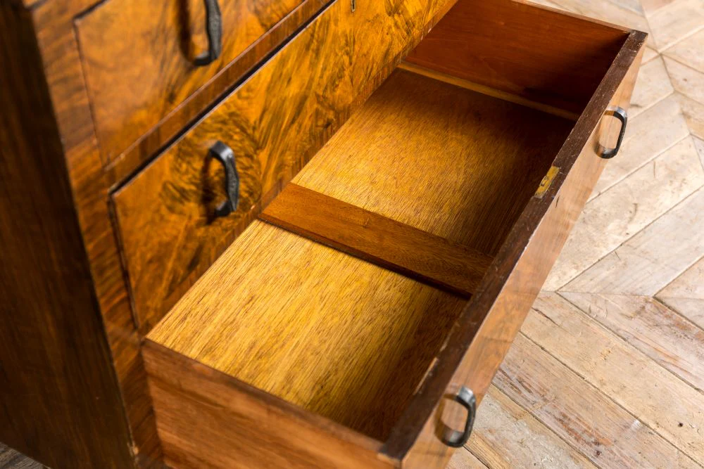 Vintage Art Deco Bedroom Suite - Image 34