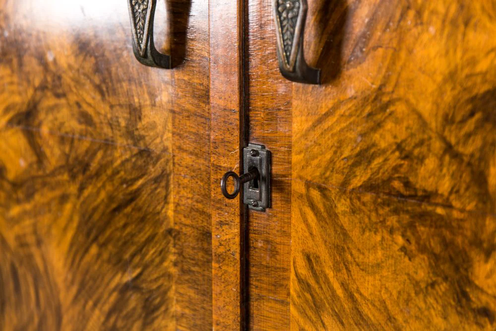 Vintage Art Deco Bedroom Suite - Image 36