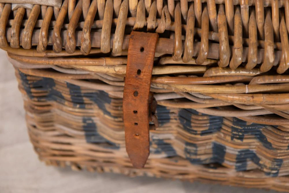 Vintage Brooklands Picnic Basket - Image 4