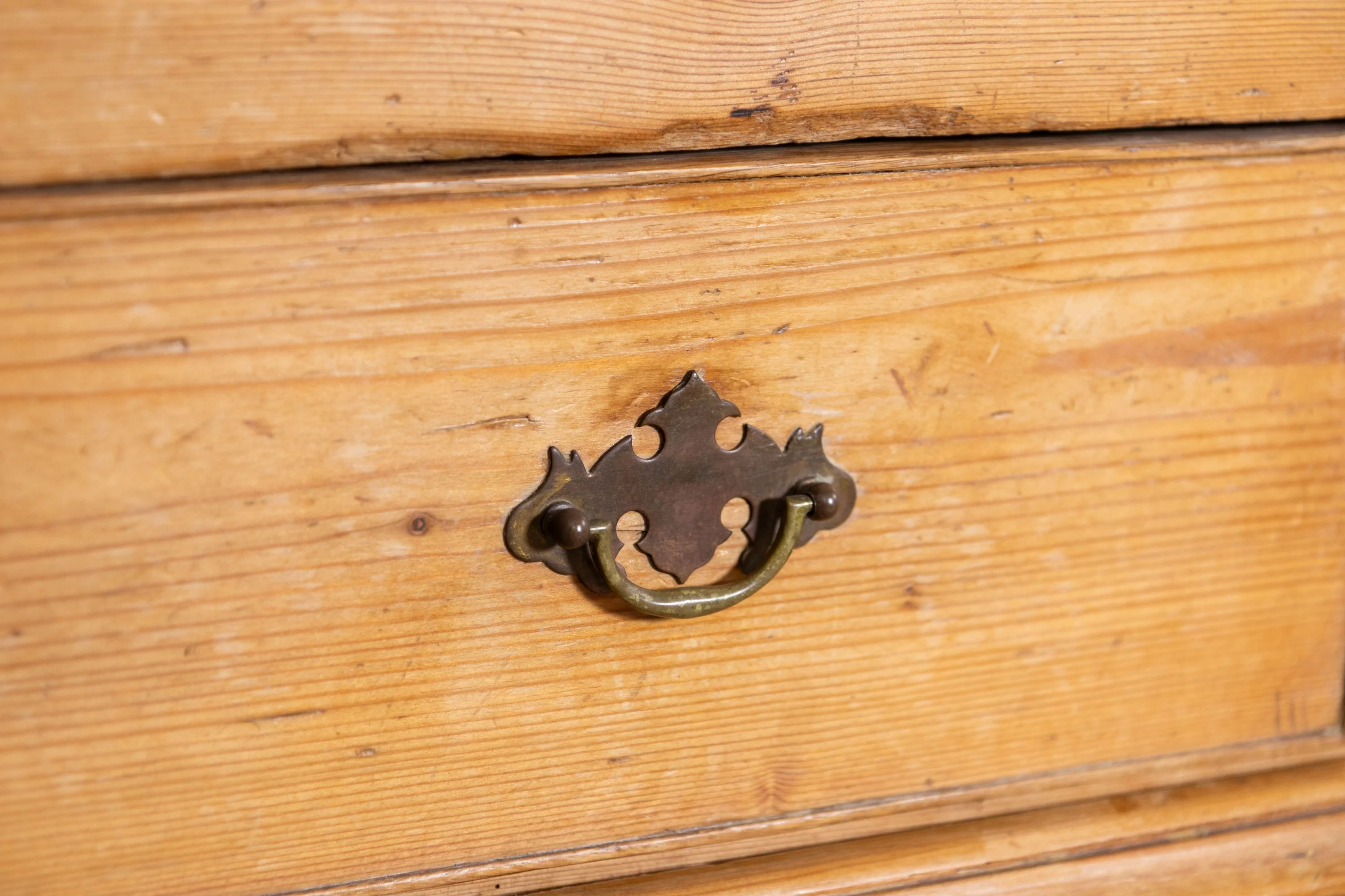 Vintage Pine Maître D' Stand with Sloping Desk - Image 8