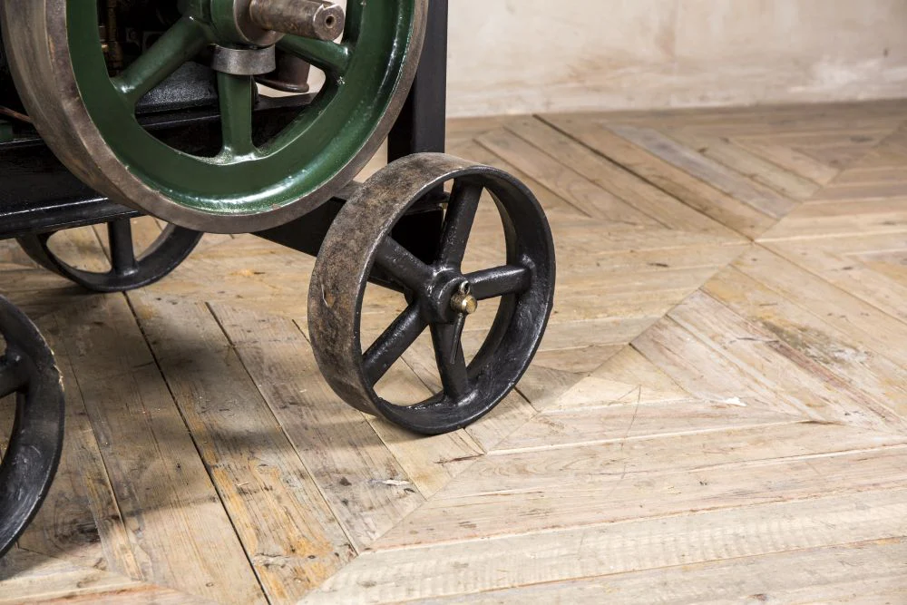 Vintage Stationary Engine Table - Image 17