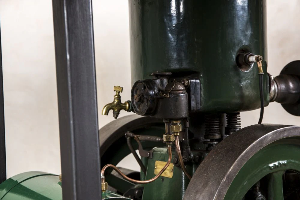 Vintage Stationary Engine Table - Image 9