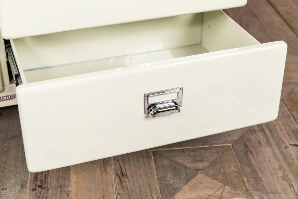 Vintage Style Chest of Drawers - Image 13