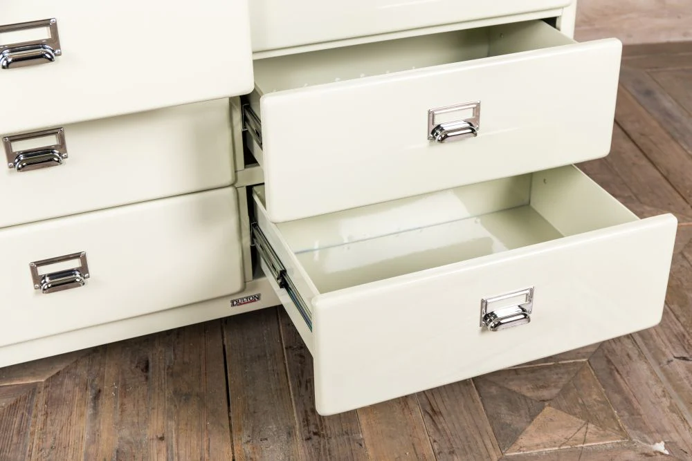 Vintage Style Chest of Drawers - Image 15