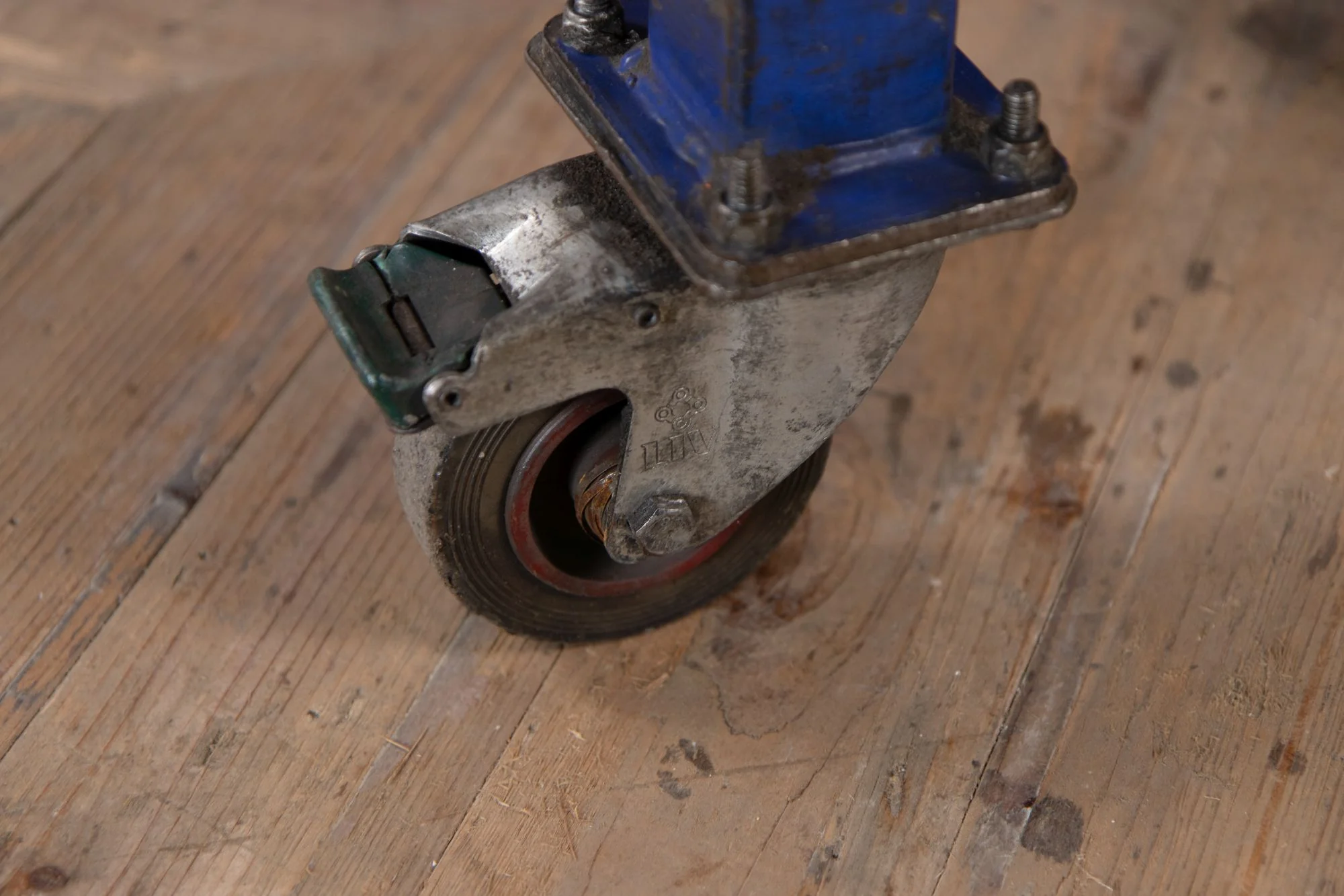 Vintage Trolley - Image 8