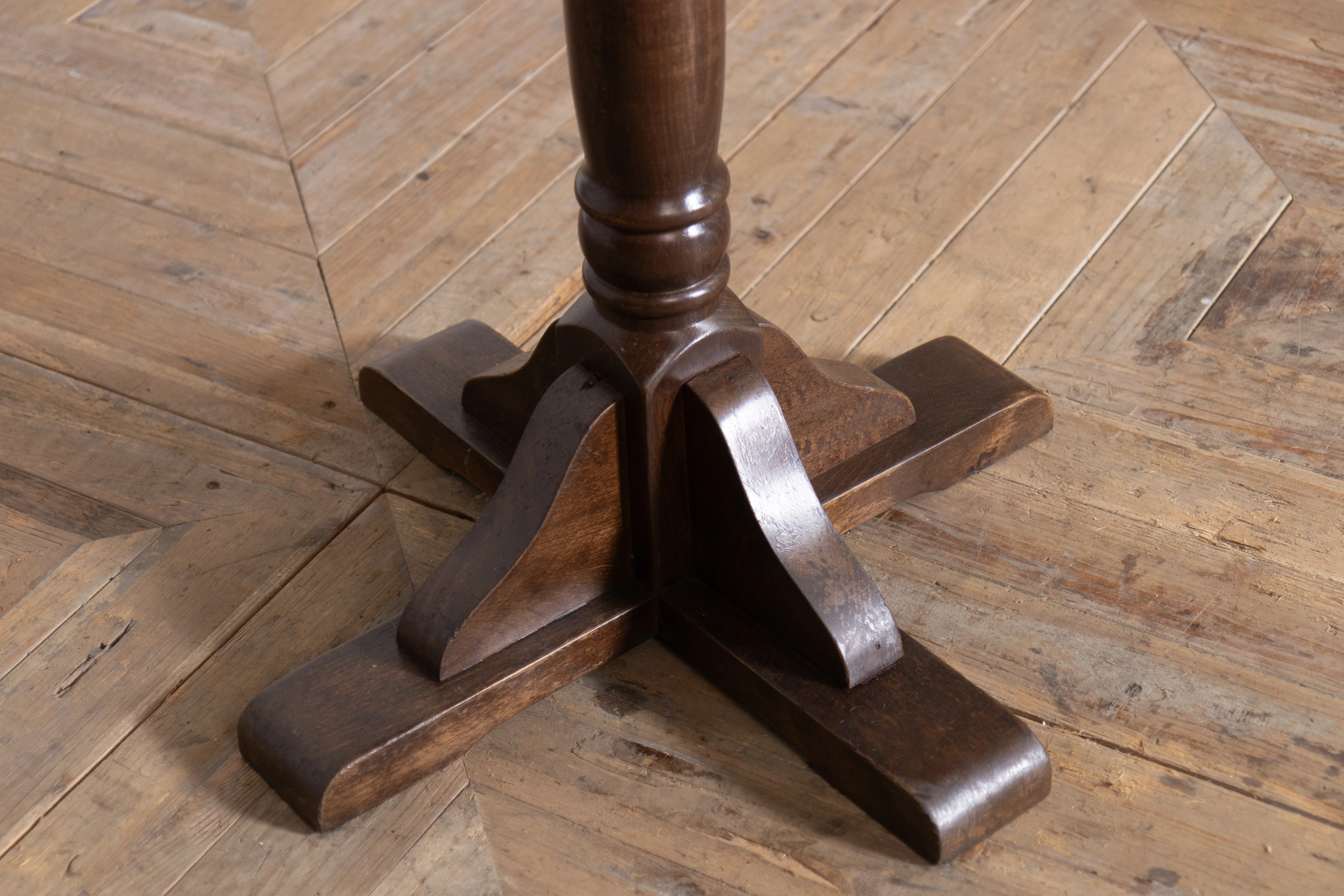 Wooden Bar and Pub Tables with Classic Designs - Style J - Image 4